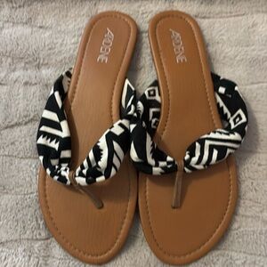 Ardene cloth strap flip flops